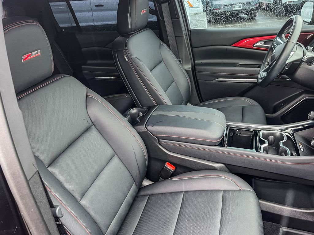 Used 2025 Chevrolet Traverse Z71 w/ Enhanced Driving Package image 38