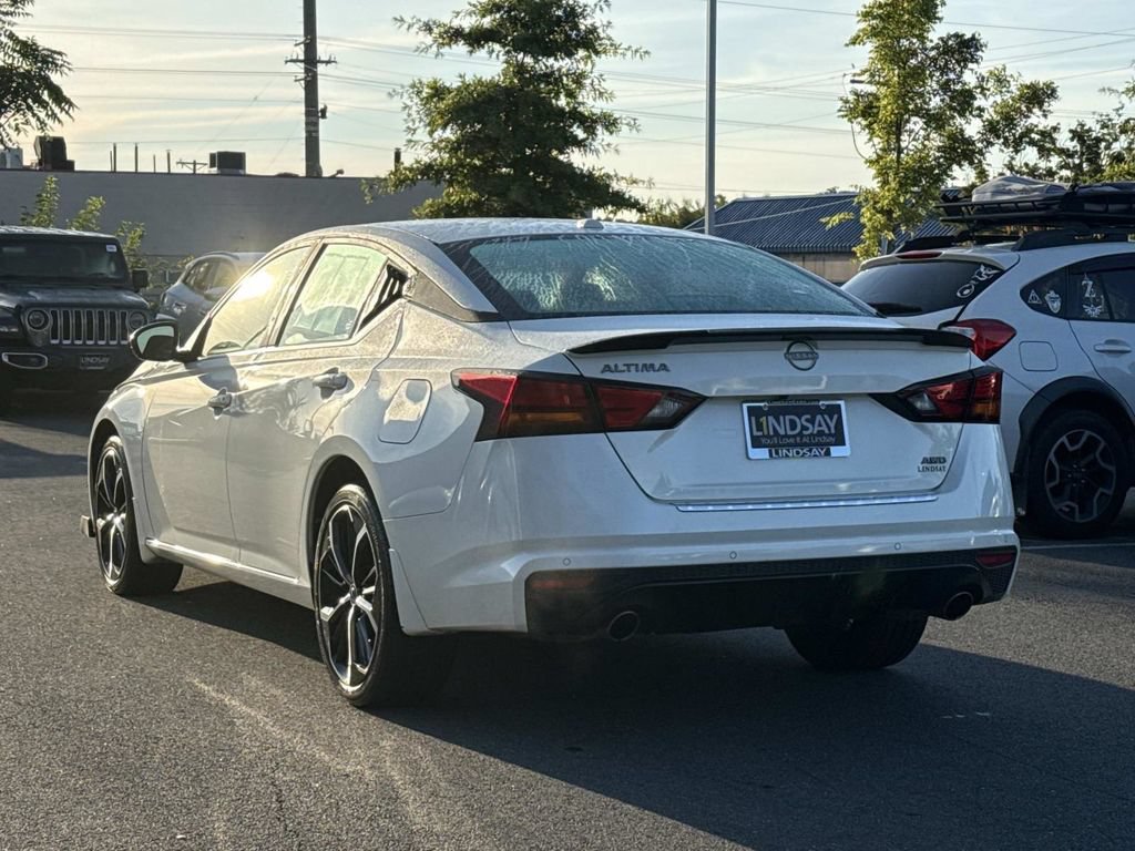 Used 2023 Nissan Altima 2.5 SR AWD/4WD image 5