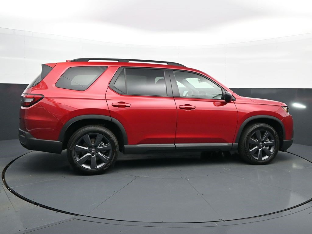 Used 2026 Honda Pilot Sport image 8