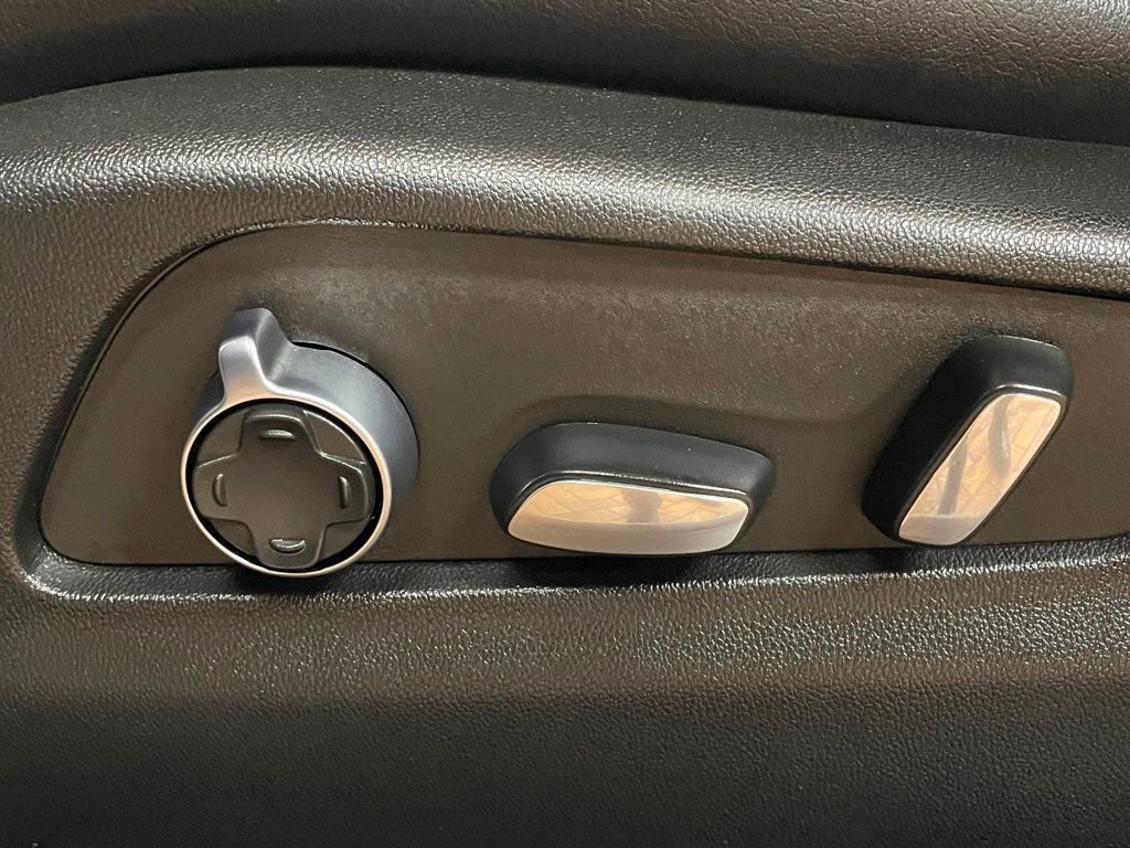 Used 2023 Cadillac XT4 Sport w/ Cold Weather Package image 13