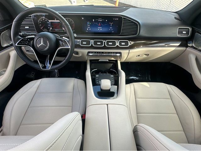 Used 2024 Mercedes-Benz GLE 350 4MATIC image 7