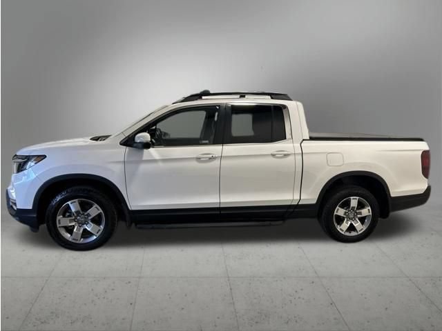 Certified 2025 Honda Ridgeline RTL image 3