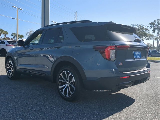 Used 2025 Ford Explorer ST-Line image 7