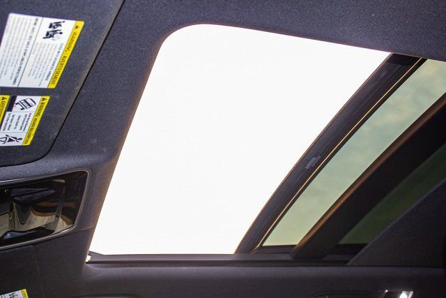 Used 2016 Land Rover Range Rover Sport Supercharged image 19