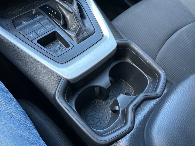 Used 2020 Toyota RAV4 LE w/ All Weather Liner Package image 28