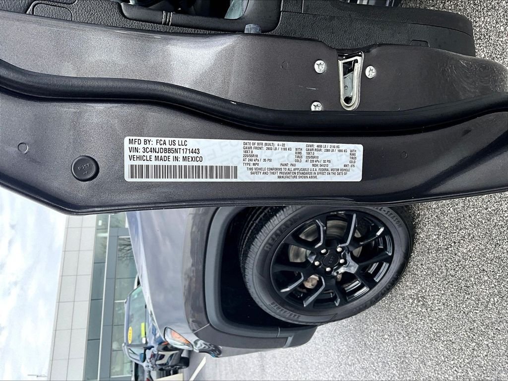 Used 2022 Jeep Compass Latitude AWD/4WD image 33