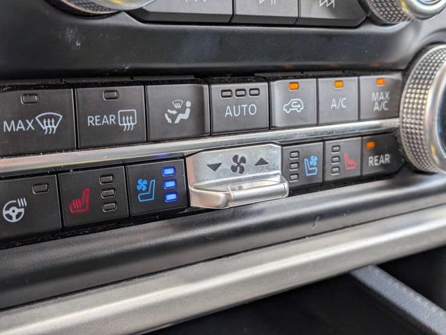 Used 2024 Ford Expedition XLT RWD image 24