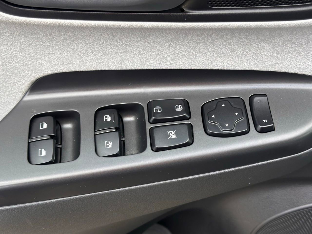 Used 2023 Hyundai Kona SEL w/ Cargo Package image 22