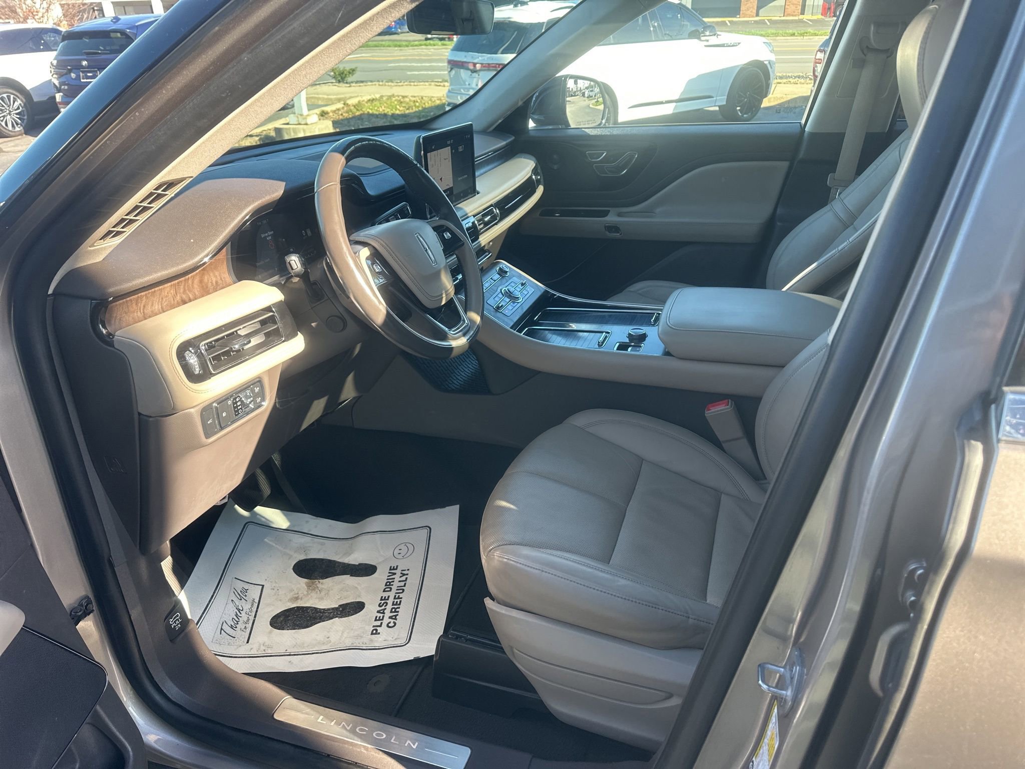 Used 2020 Lincoln Aviator Reserve w/ Equipment Group 201A image 29