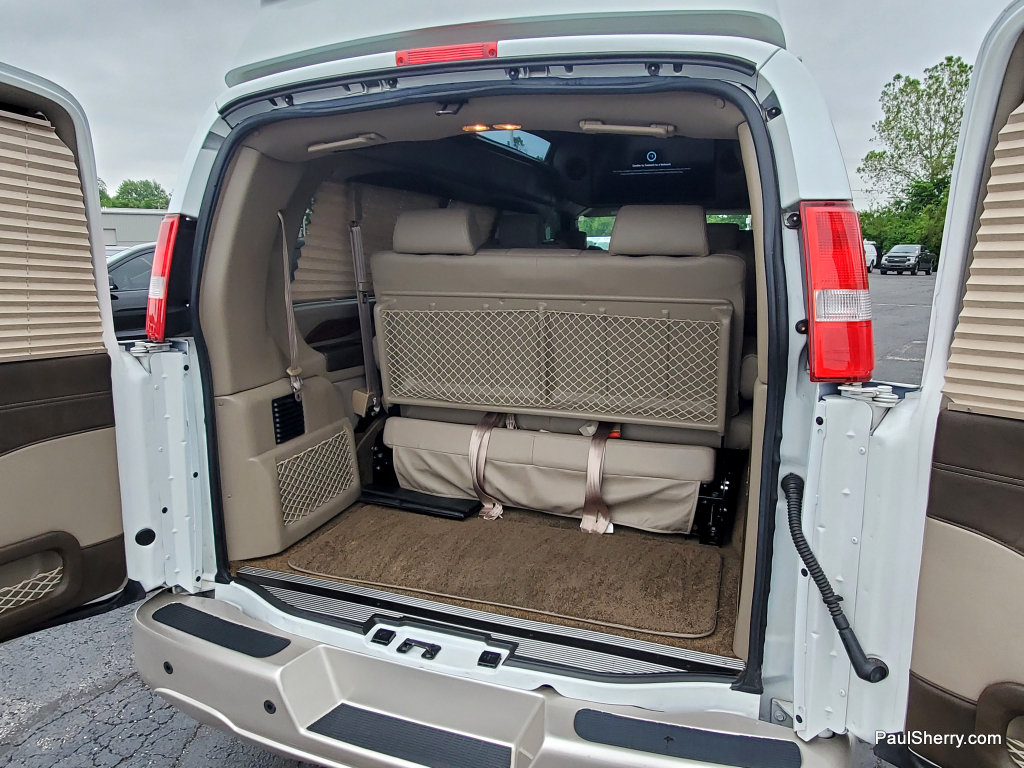 Used 2021 GMC Savana 2500 RWD image 18