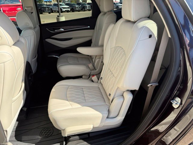 Used 2023 Buick Enclave Avenir w/ Avenir Technology Package AWD/4WD image 34