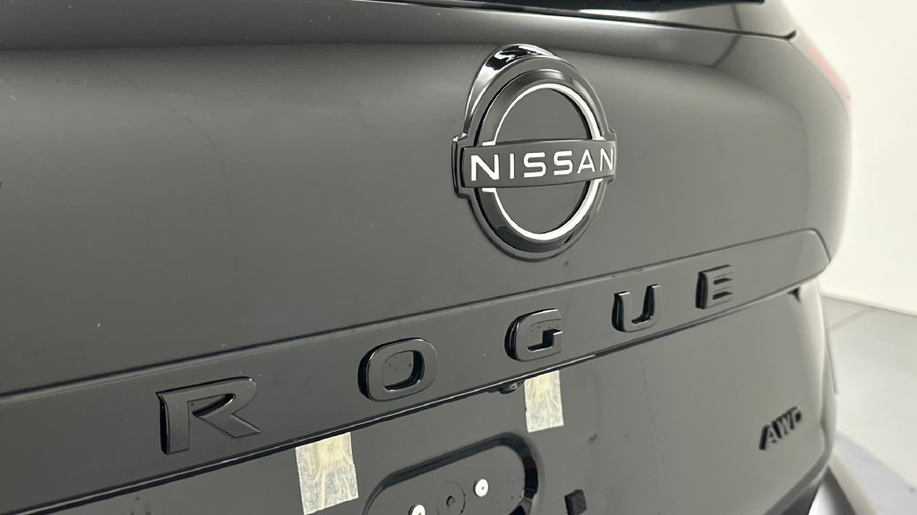 New 2026 Nissan Rogue Dark Armor AWD/4WD image 17