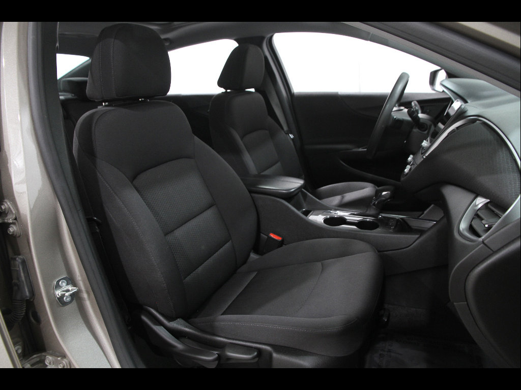 Used 2024 Chevrolet Malibu LT FWD image 17