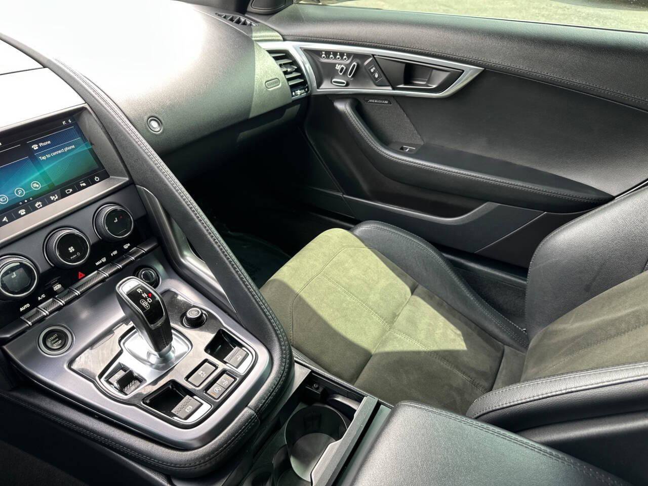 Used 2019 Jaguar F-TYPE Convertible RWD image 28
