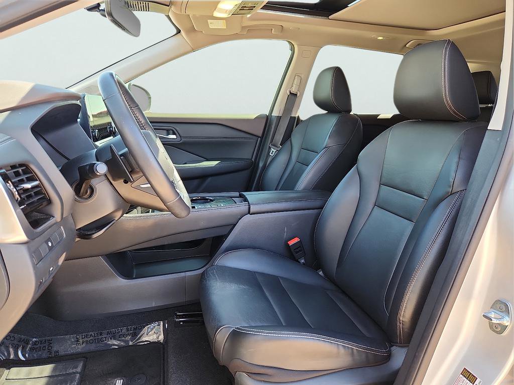 Used 2023 Nissan Rogue SL w/ SL Premium Package image 17