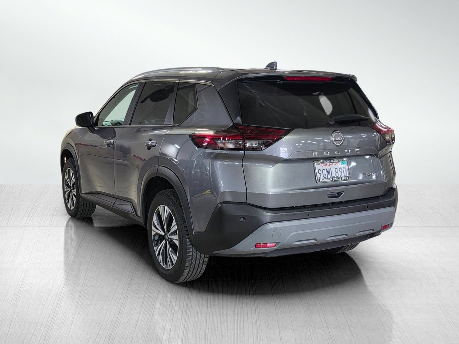 Used 2023 Nissan Rogue SV w/ SV Premium B Package AWD/4WD image 5