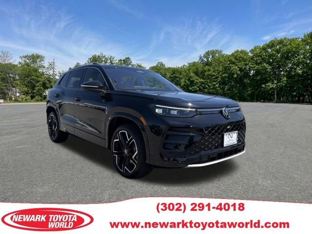 Used 2025 Volkswagen Tiguan SEL R-Line AWD/4WD image 1