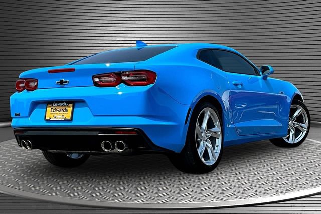 Used 2022 Chevrolet Camaro LT w/ Technology Package RWD image 6