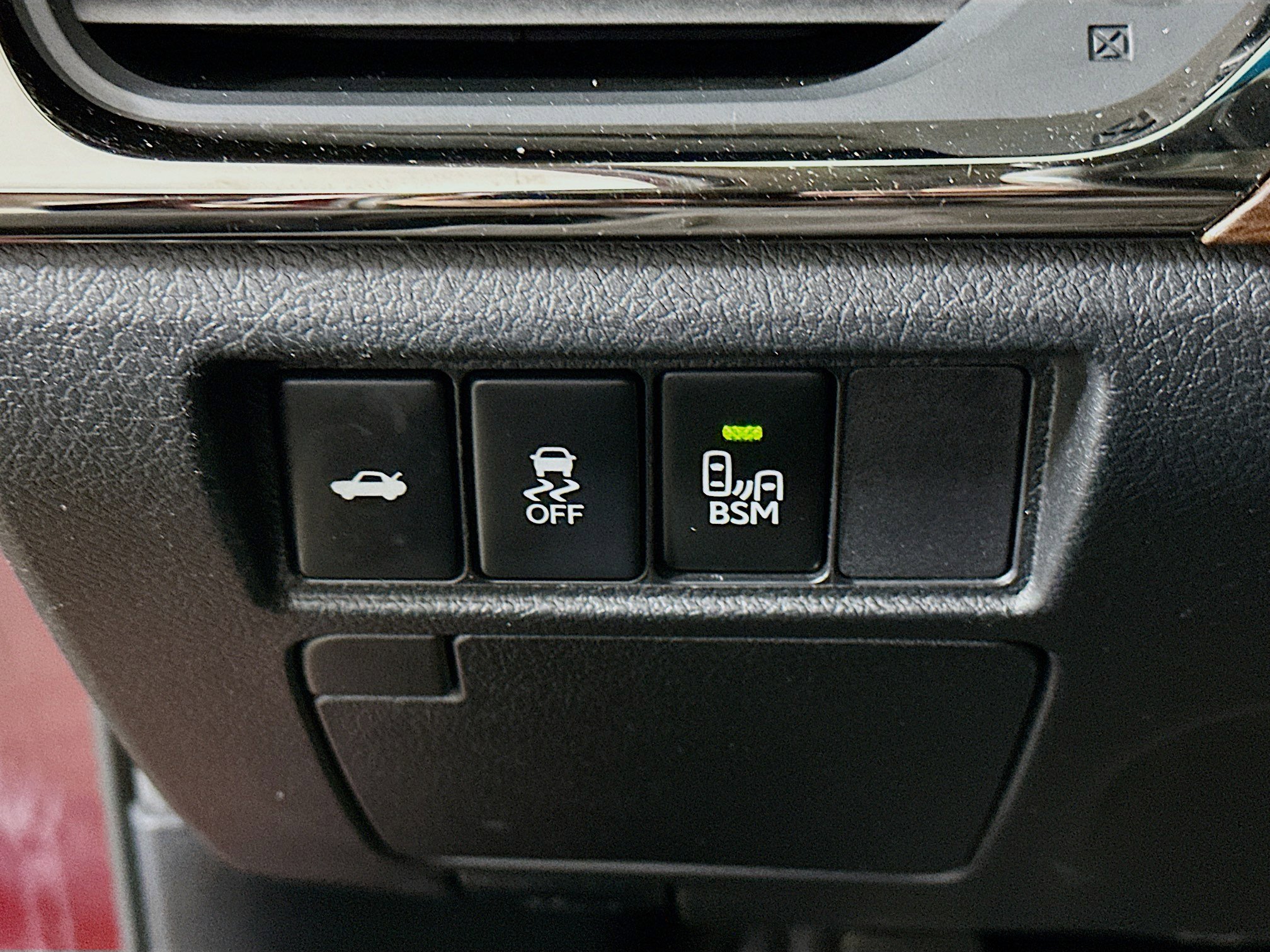 Used 2013 Toyota Avalon XLE Touring image 16