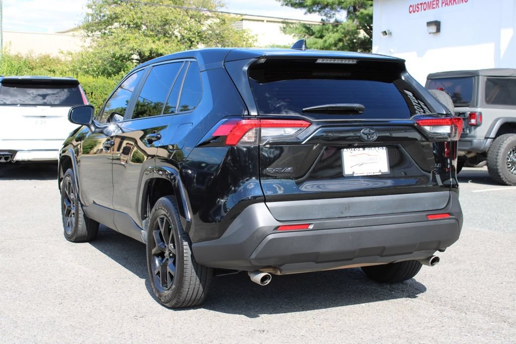 Used 2025 Toyota RAV4 LE FWD image 5