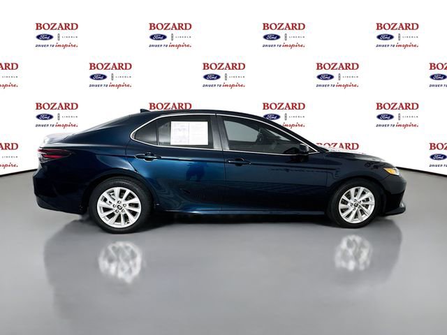 Used 2021 Toyota Camry LE image 9