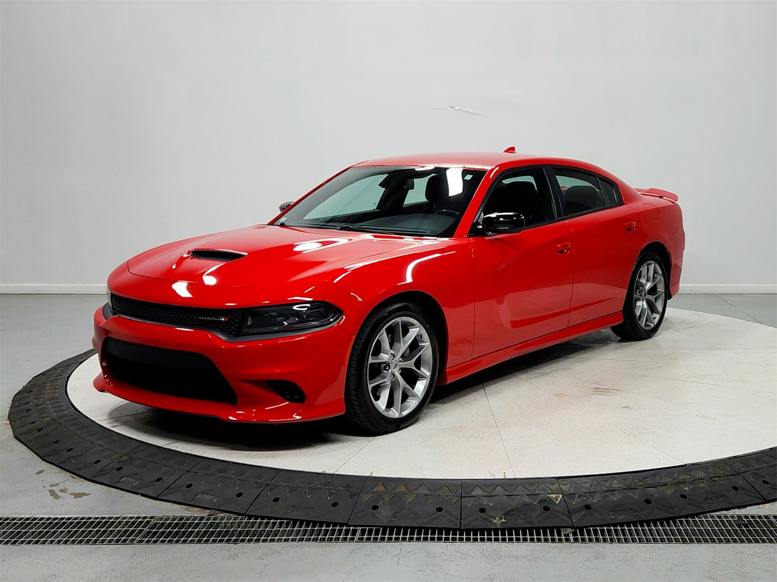 Used 2023 Dodge Charger GT image 3