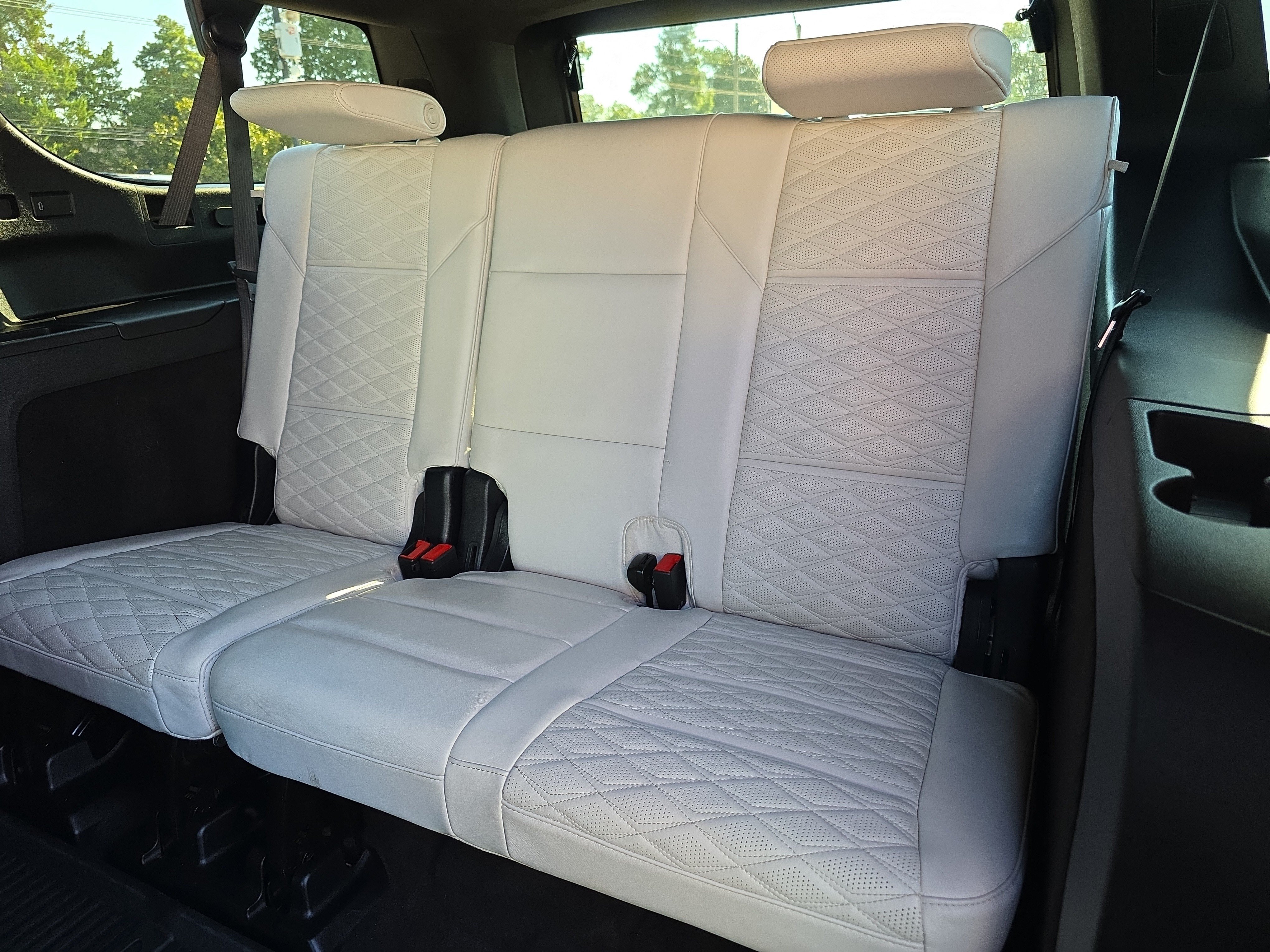 Used 2025 Cadillac Escalade ESV Sport Platinum w/ LPO, Floor Liner Package AWD/4WD image 12