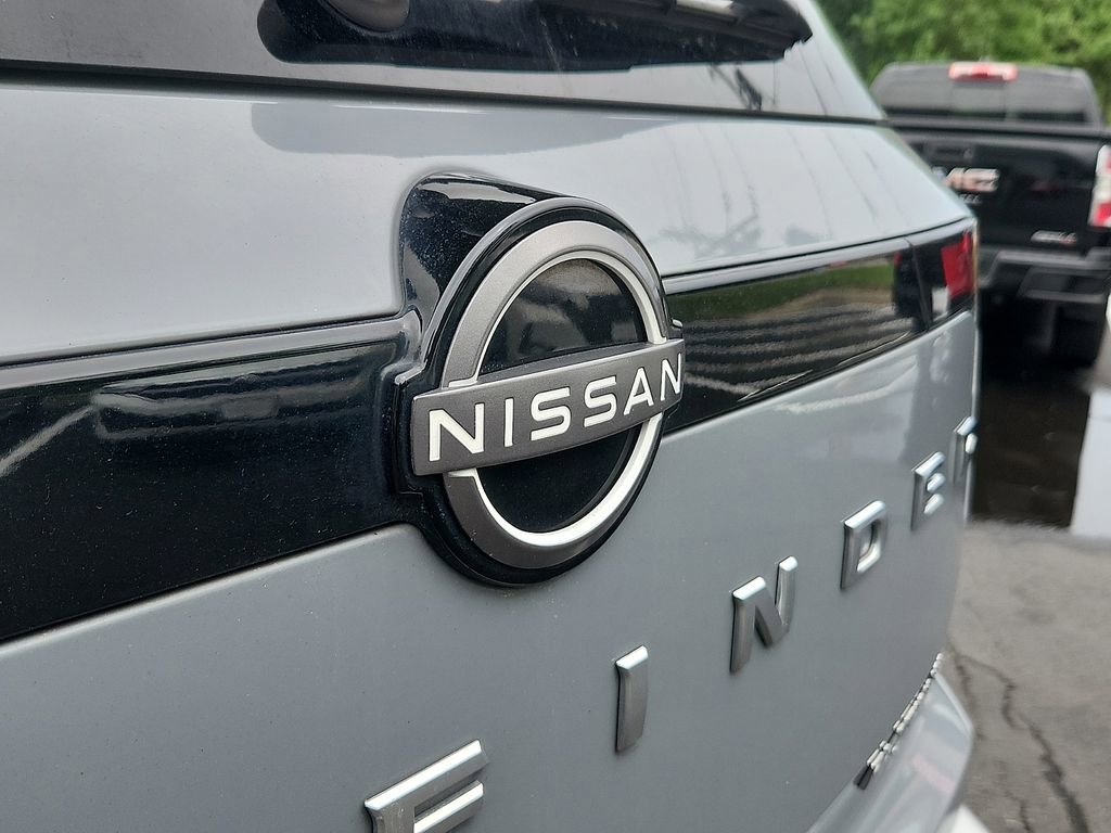 Used 2023 Nissan Pathfinder Platinum AWD/4WD image 32