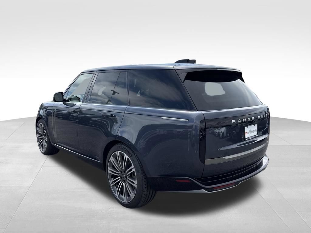 Used 2024 Land Rover Range Rover SE AWD/4WD image 8
