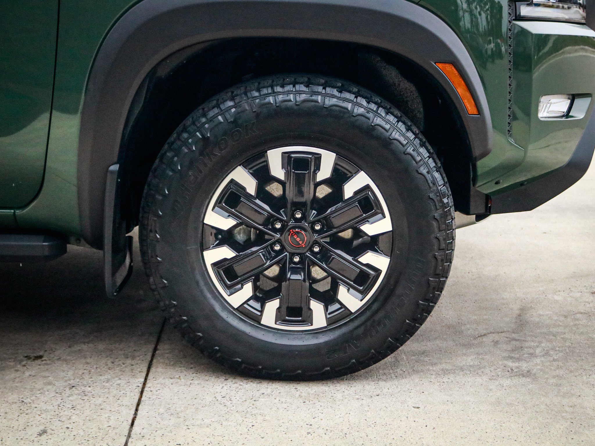 Used 2023 Nissan Frontier PRO-4X w/ Technology Package AWD/4WD image 13