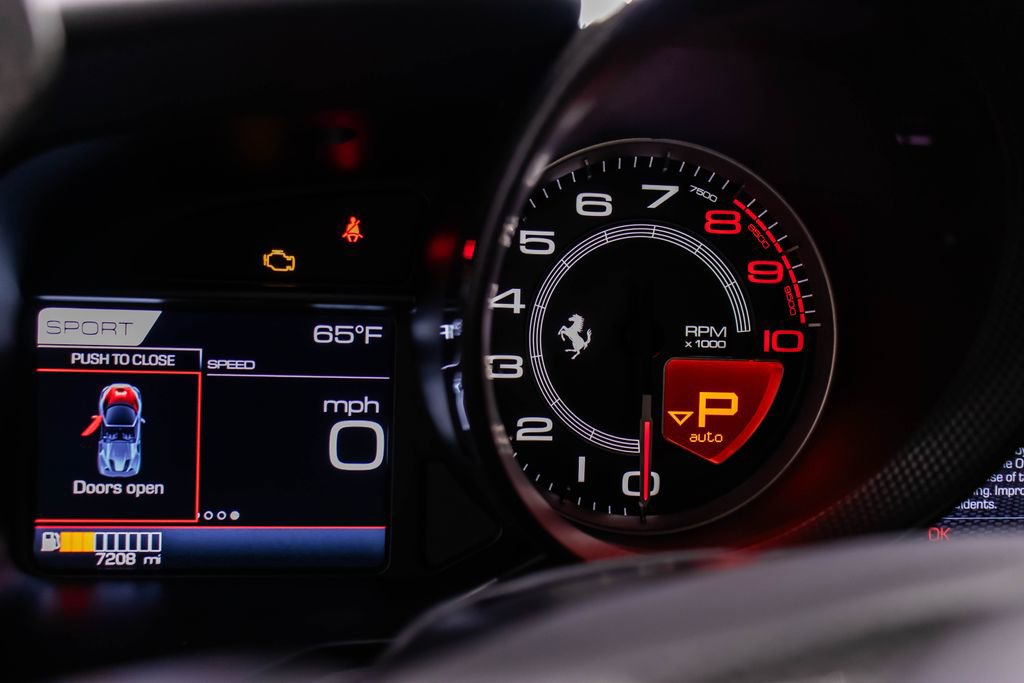 Certified 2022 Ferrari F8 Tributo image 39