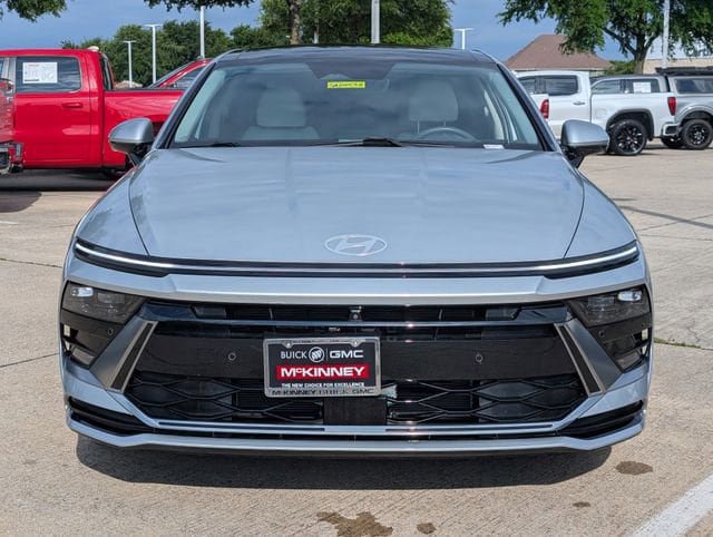 Used 2025 Hyundai Sonata Limited FWD image 6