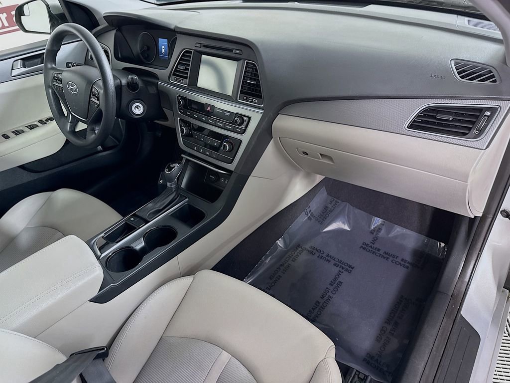 Used 2016 Hyundai Sonata SE image 29