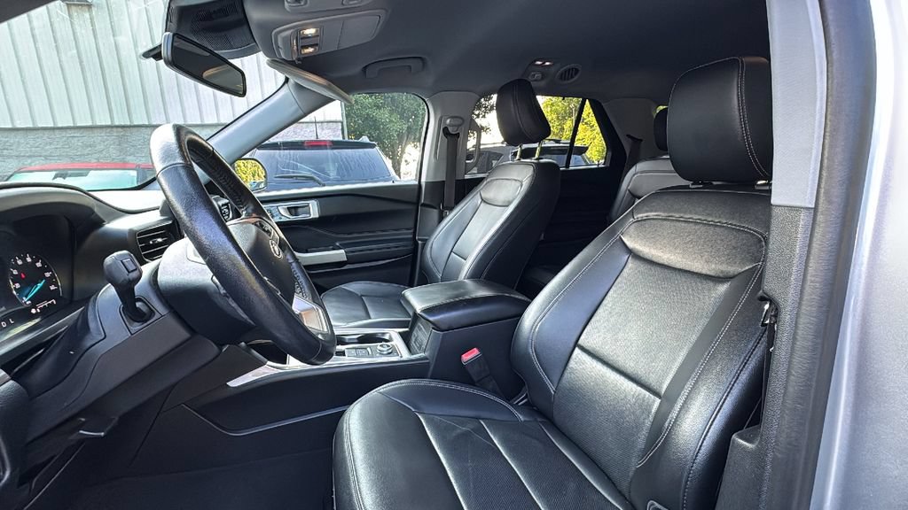 Used 2021 Ford Explorer Limited AWD/4WD image 10