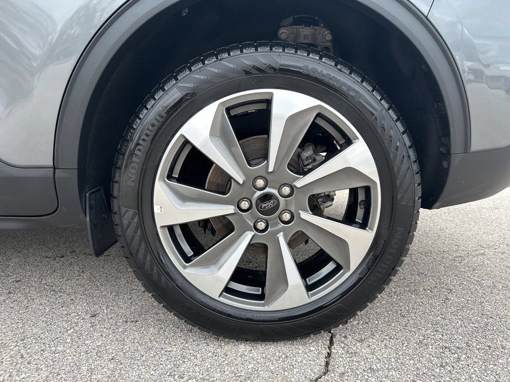 Used 2025 Ford Escape Platinum AWD/4WD image 15