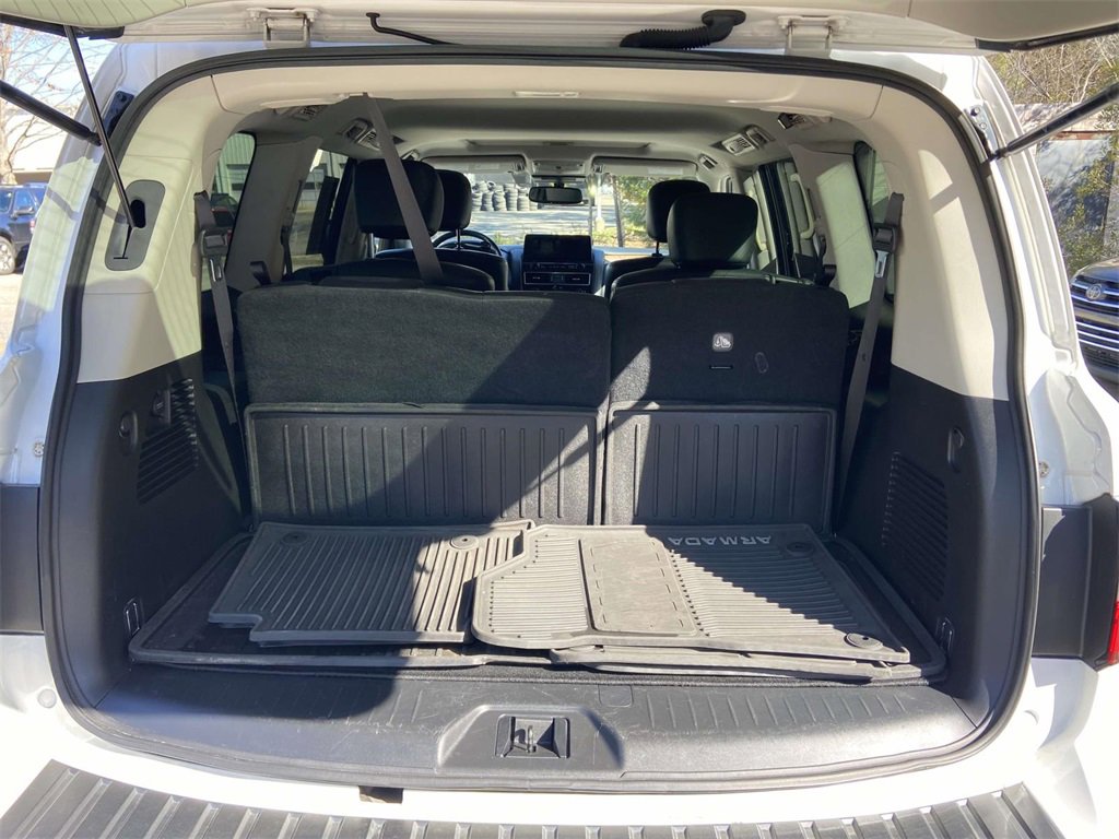 Used 2021 Nissan Armada SL w/ Captain's Chairs Package image 9