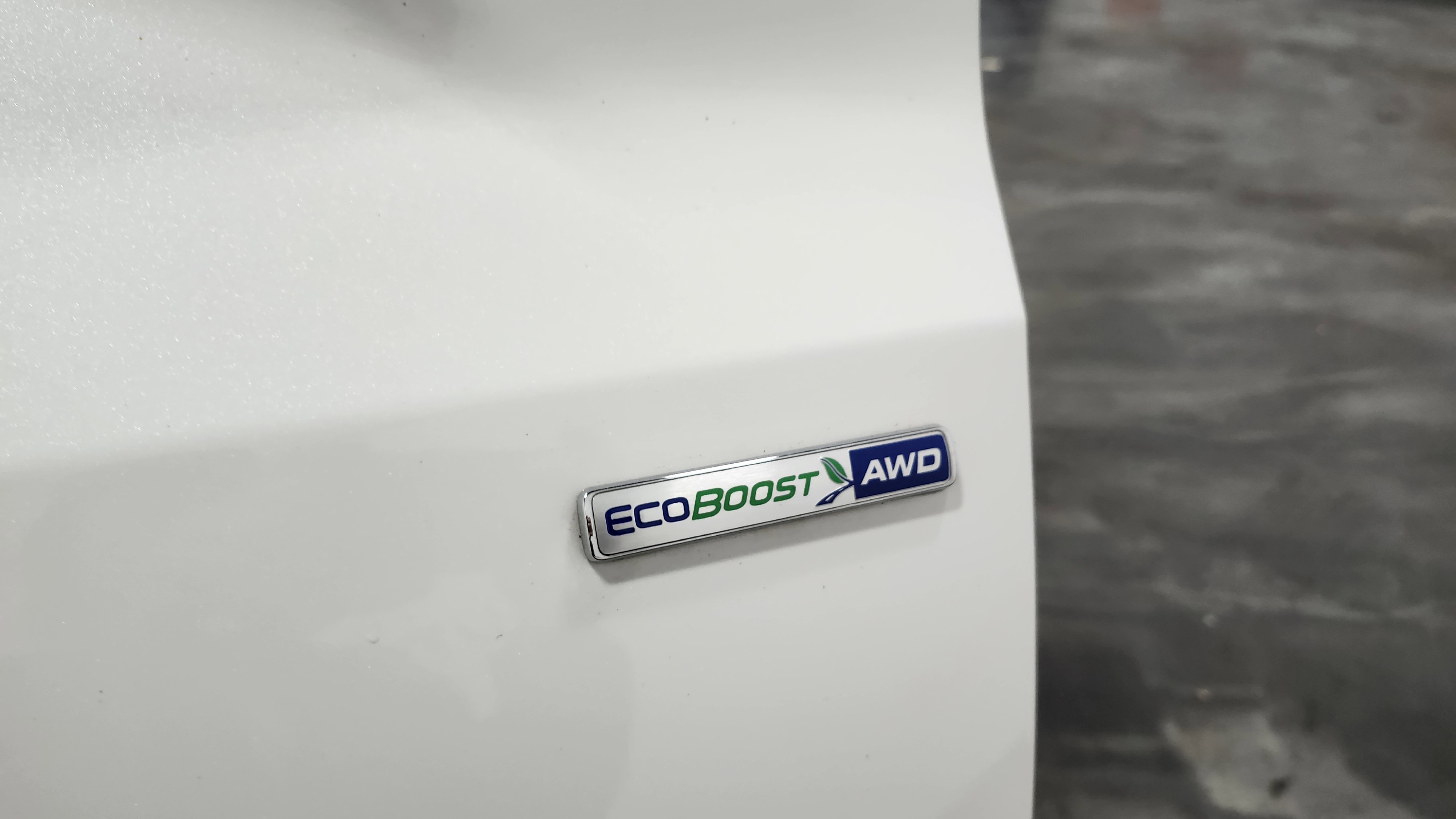 Used 2020 Ford Escape Titanium image 24