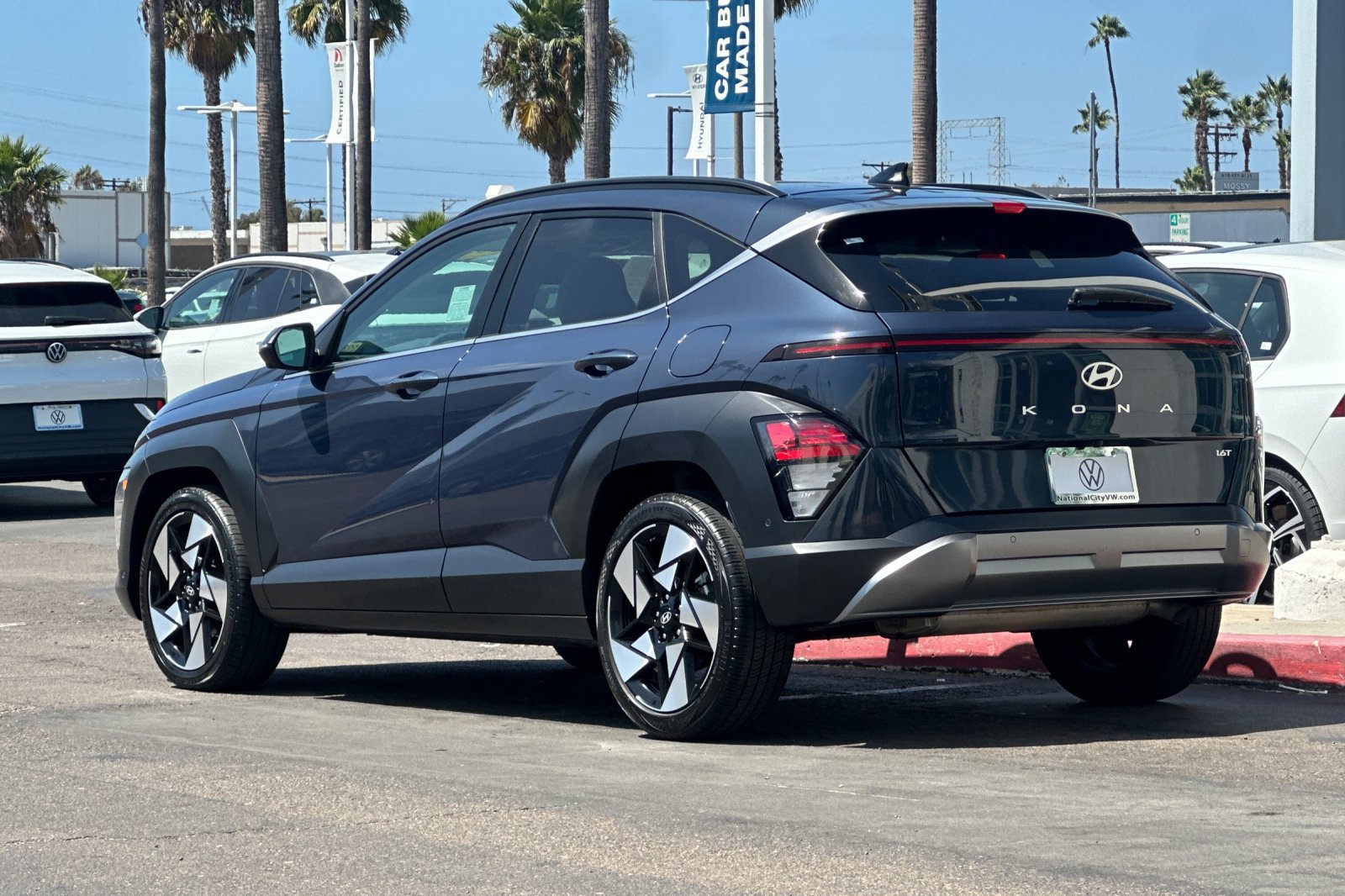 Used 2024 Hyundai Kona Limited FWD image 6