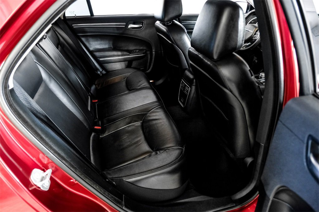 Used 2018 Chrysler 300 Touring L image 37