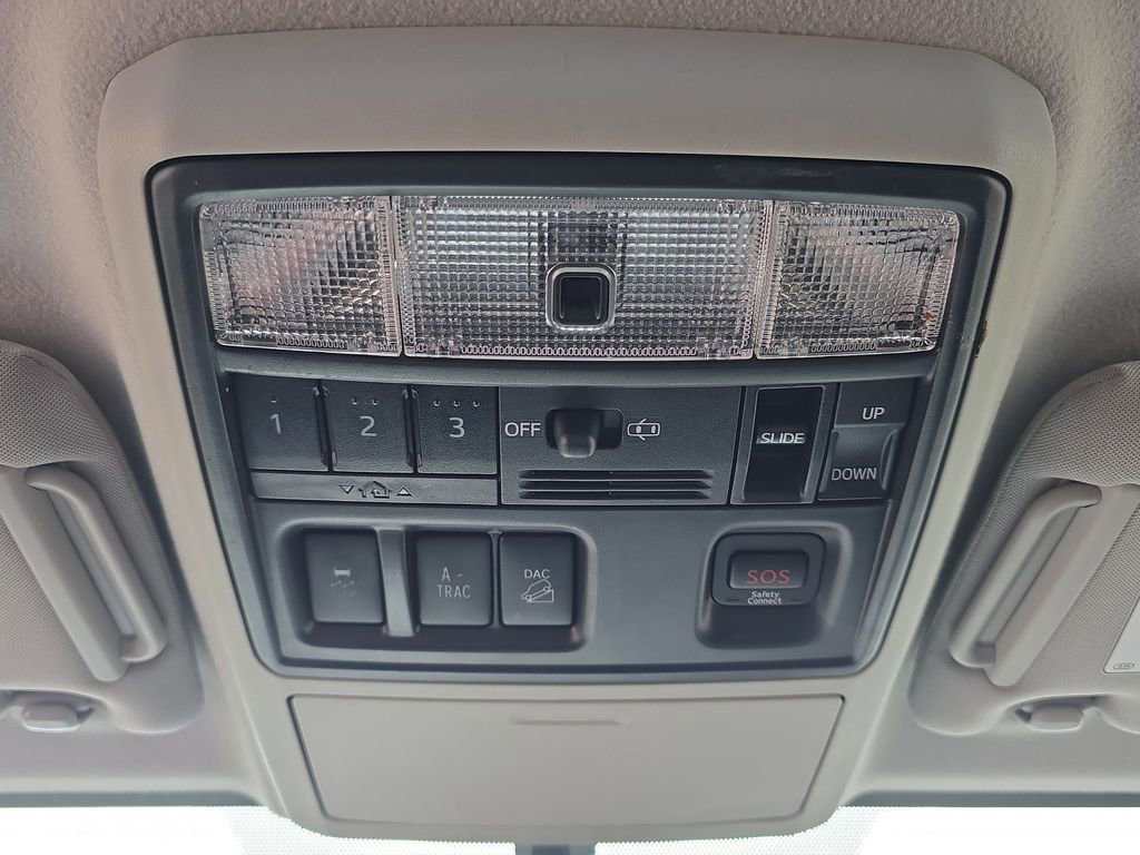 Used 2015 Toyota 4Runner Limited image 36