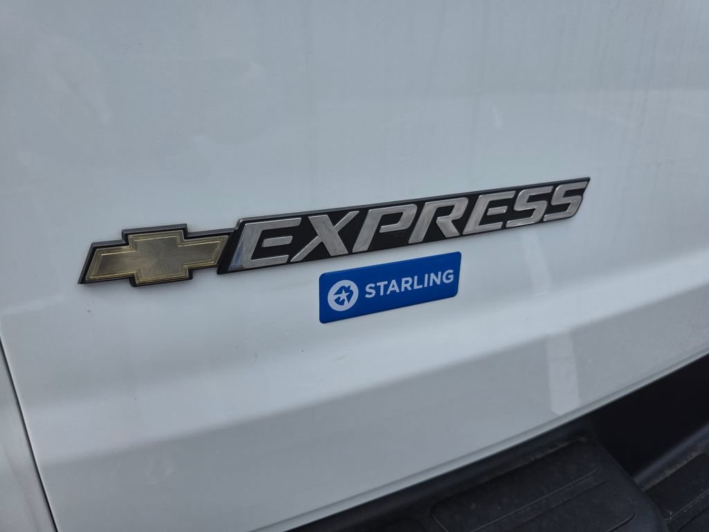 Used 2025 Chevrolet Express 2500 w/ Driver Convenience Package RWD image 29