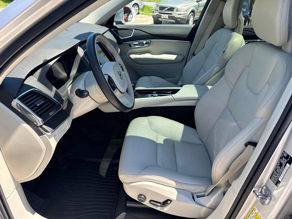 Used 2020 Volvo XC90 T6 Momentum AWD/4WD image 8
