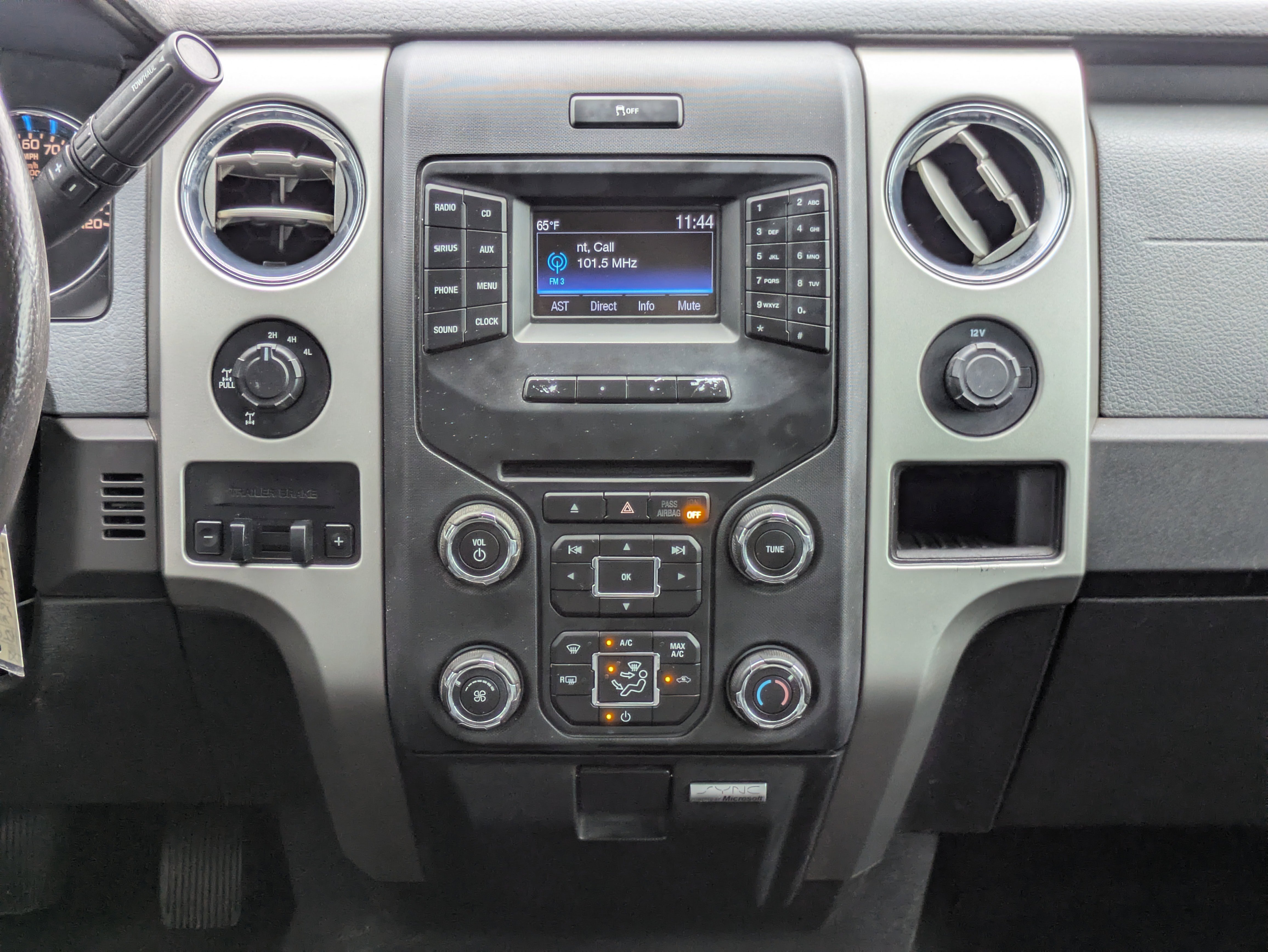 Used 2014 Ford F150 XLT w/ Equipment Group 302A Luxury AWD/4WD image 15