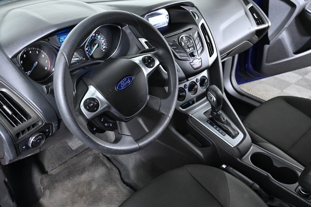 Used 2012 Ford Focus SE FWD image 11