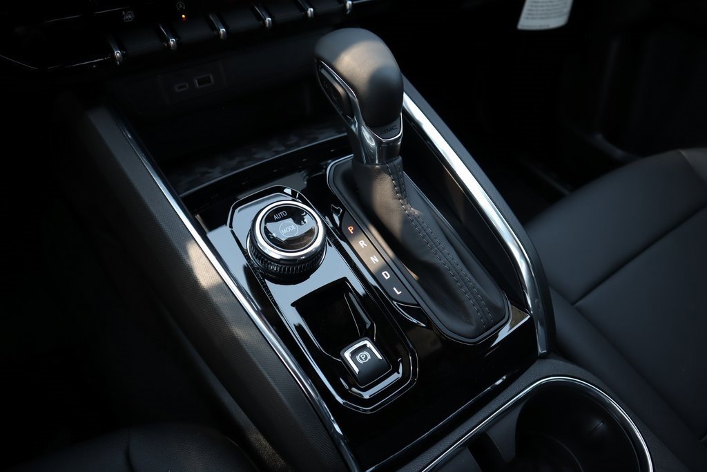 New 2026 GMC Canyon Elevation w/ Convenience Package image 11