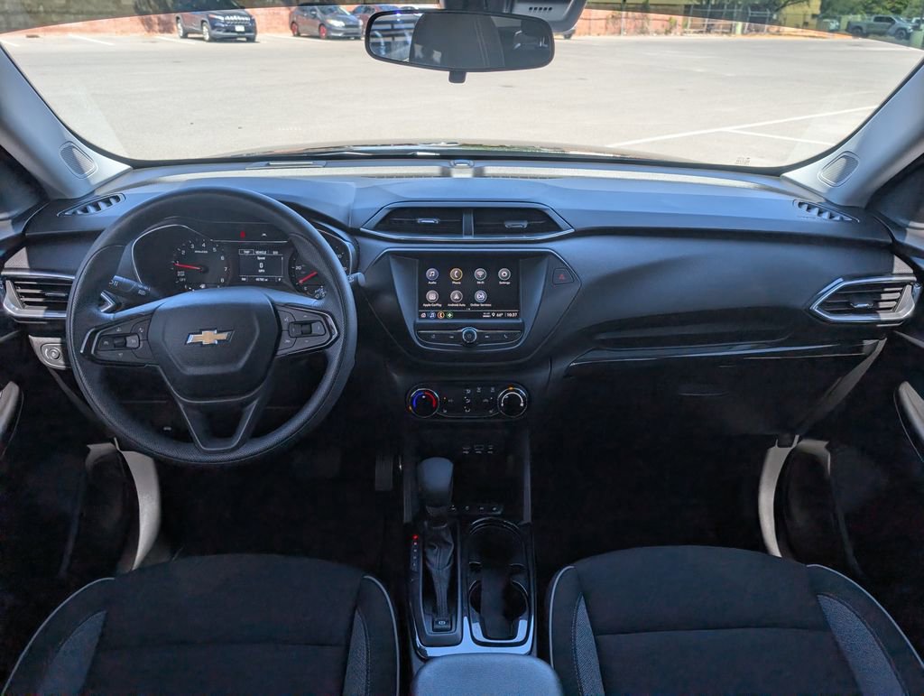 Used 2023 Chevrolet TrailBlazer LT FWD image 15
