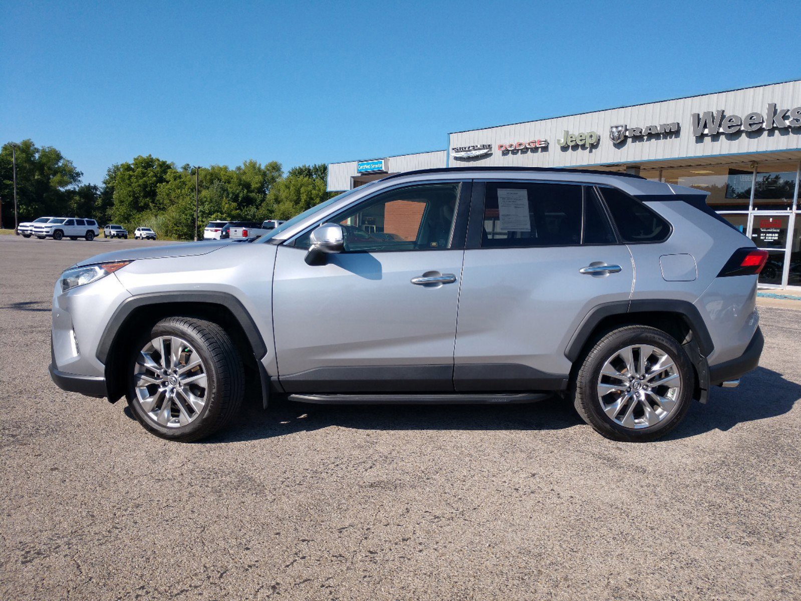 Used 2019 Toyota RAV4 Limited image 3