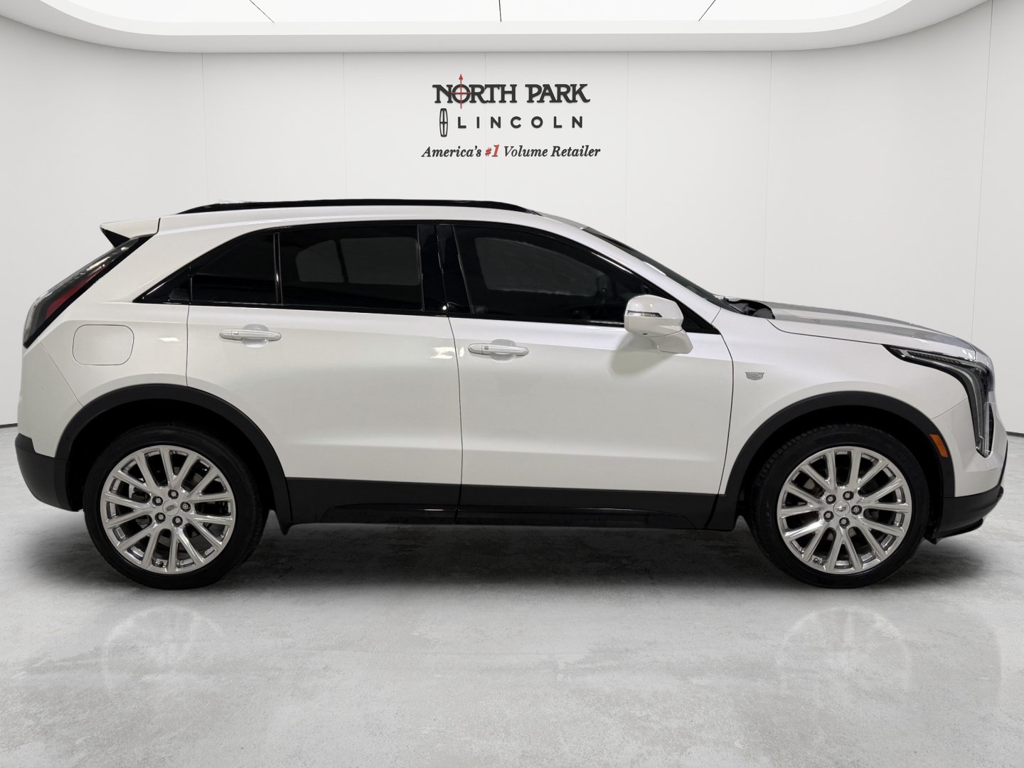 Used 2020 Cadillac XT4 Sport AWD/4WD image 6