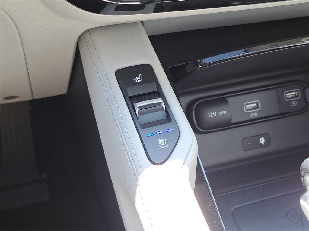 Used 2022 Kia Telluride EX w/ Towing Package image 18