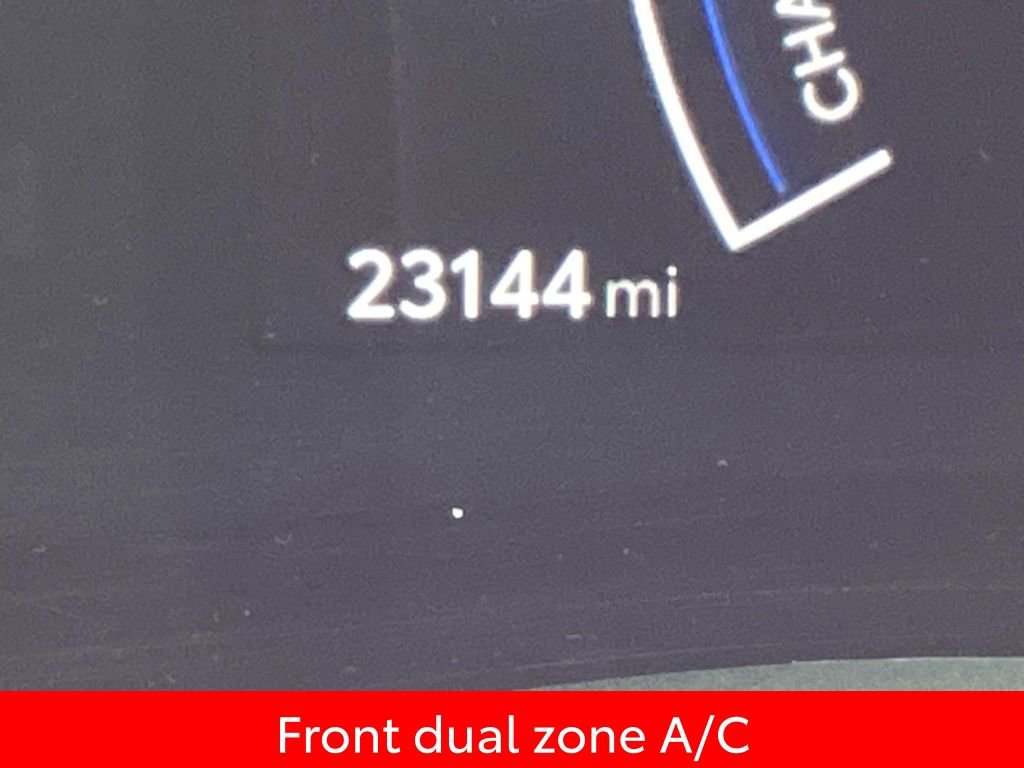 Used 2025 Toyota Camry LE image 4